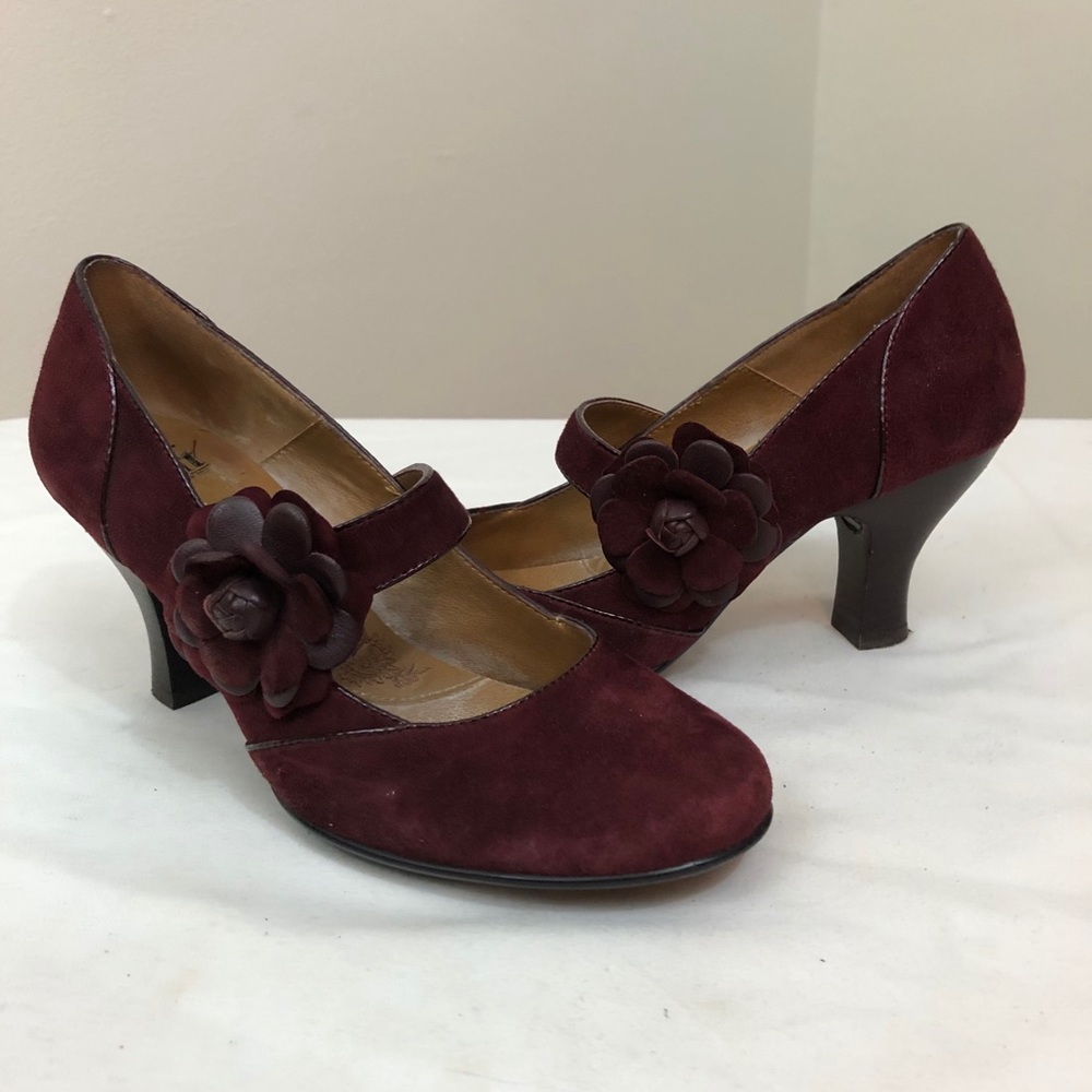 Sofft Burgandy Heels with Flowers